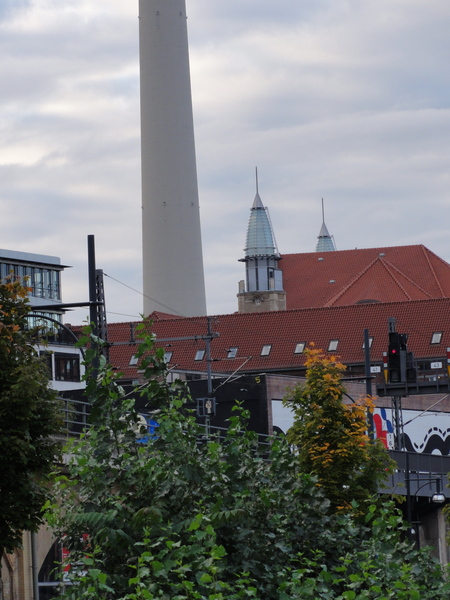 Tv-Turm von der Alexanderstr.