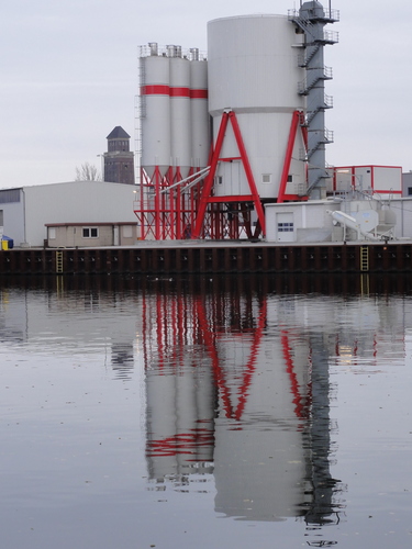 Silos im Westhafen