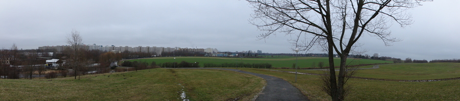 Freizeitpark Lübars / Blick aufs Märkische Viertel