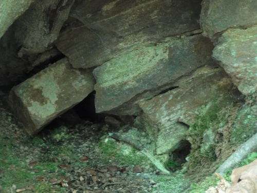 Drachenhöhle auf dem Weg zur Löwenburg, Bad Honnef